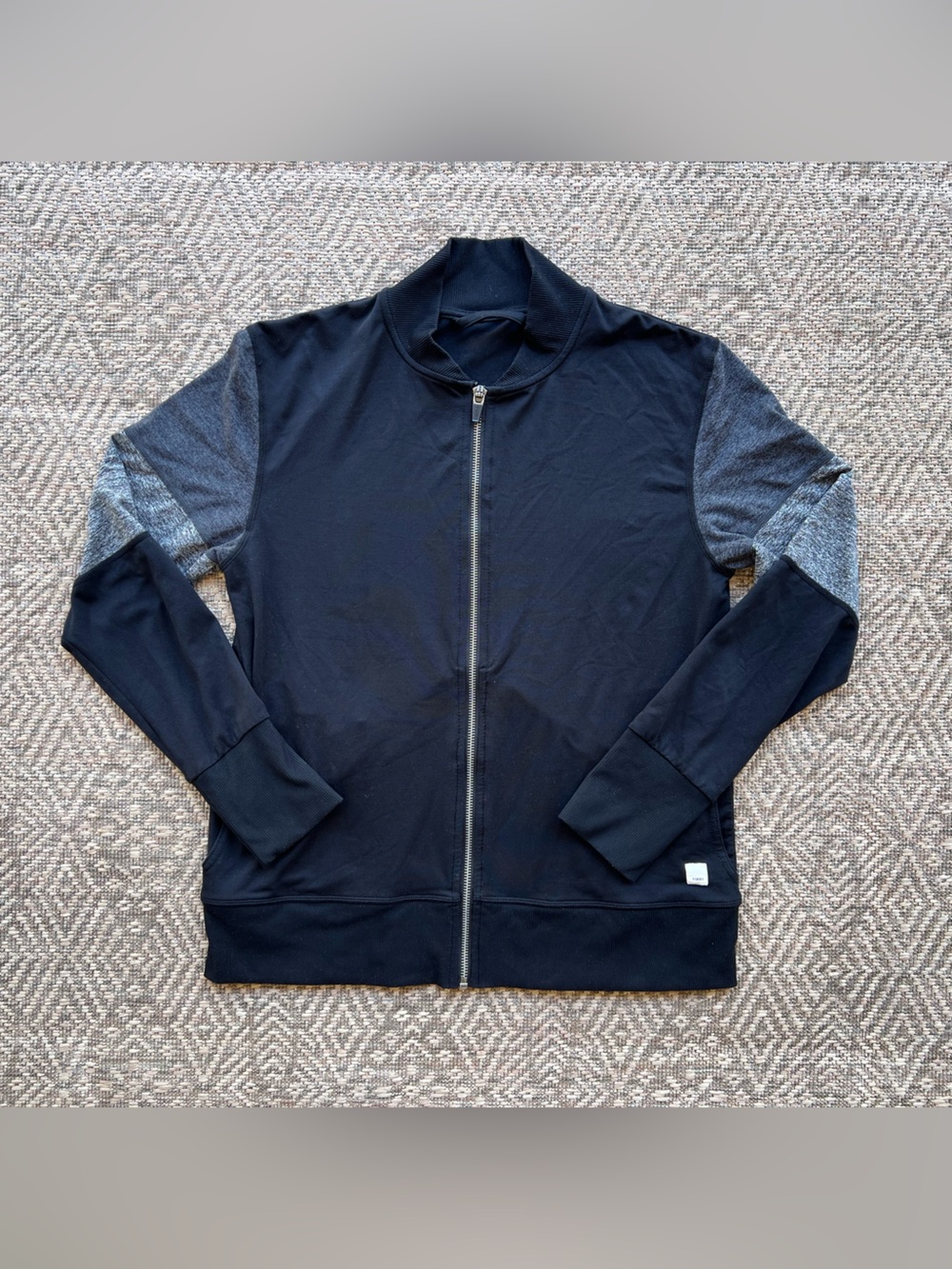 Vuori Halo Colorblock Bomber Jacket Black Gray Zip‎ Sweatshirt Womens S
